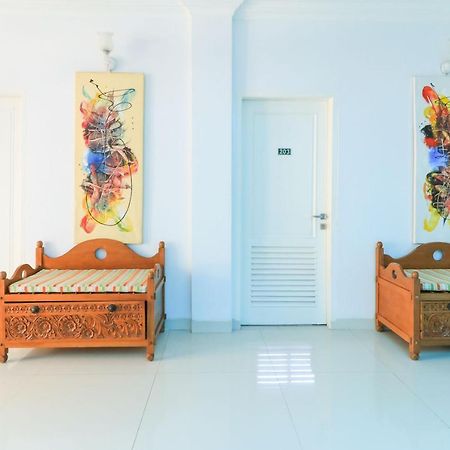 Ge JacMart Homestay Makassar Exteriör bild